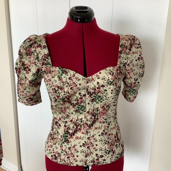 Anthropologie Tops - Anthropologie Maeve top size 8 / M